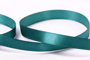 Лента атласная 12 мм ( 1/2 ") "Gamma" №106 т.зеленый 33 метра